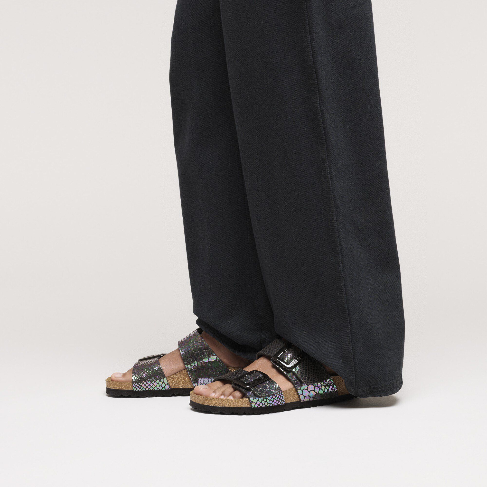 Sydney Luxe Buckle Synthetics Shiny Snake Black