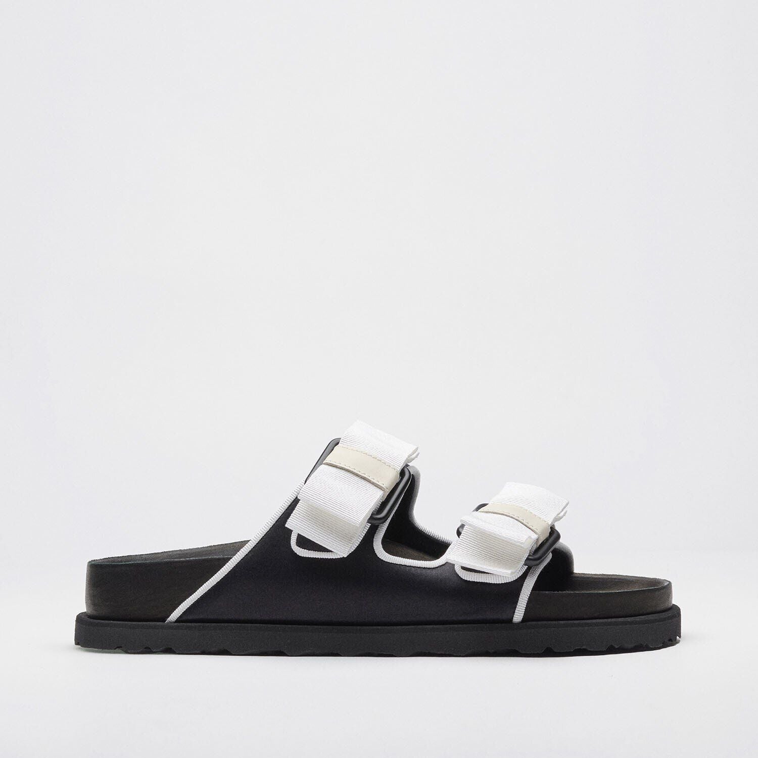 1774 Arizona Satin Textile